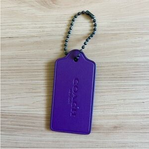 Keychain COACH Limited Edition Bag Charm Logo Gold Chain Hawaii Stamp
Large Size